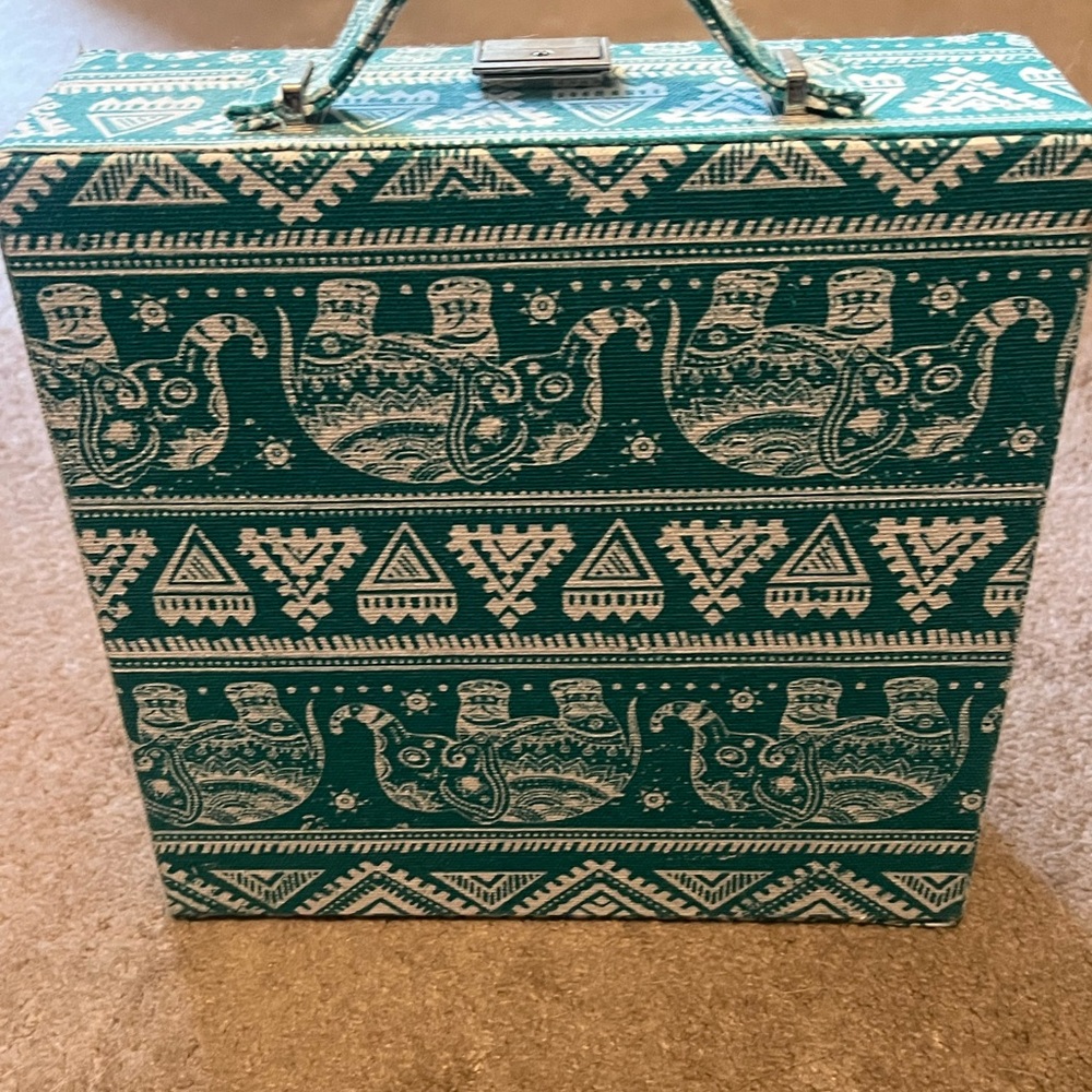 Teal Elephant Pattern Jewelry Organizer